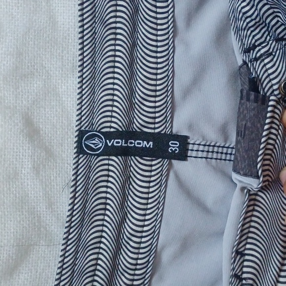 Volcom - Picture 2 of 4